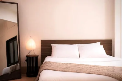 WE Stayin Tran Quang Khai - Near Pink Church – 사진 11